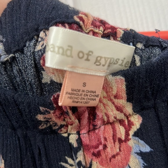 Navy Floral Romper - Picture 6 of 8